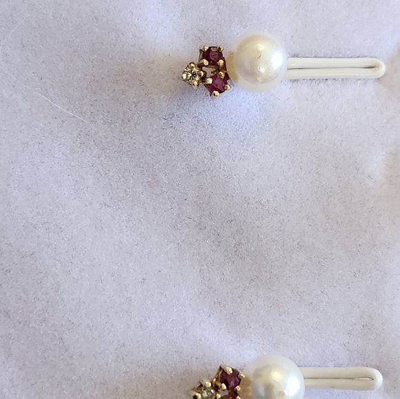 Ruby, pearl and diamond earrings in 18k gold. - Picture 3 of 10